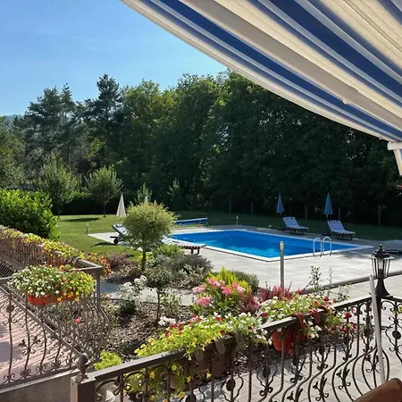 Garden & Visoko
